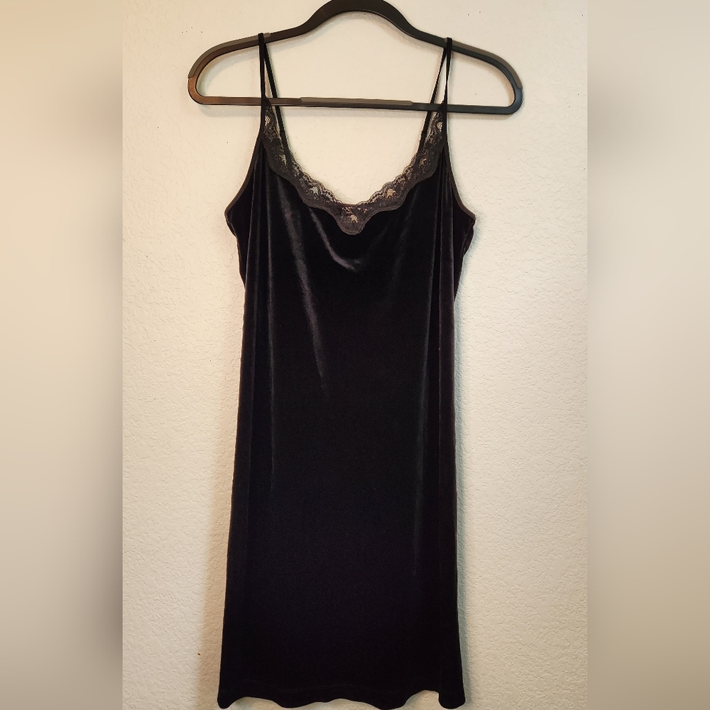 Gilligan‎ & O'Malley Velvety Black Slip Dress, Size M